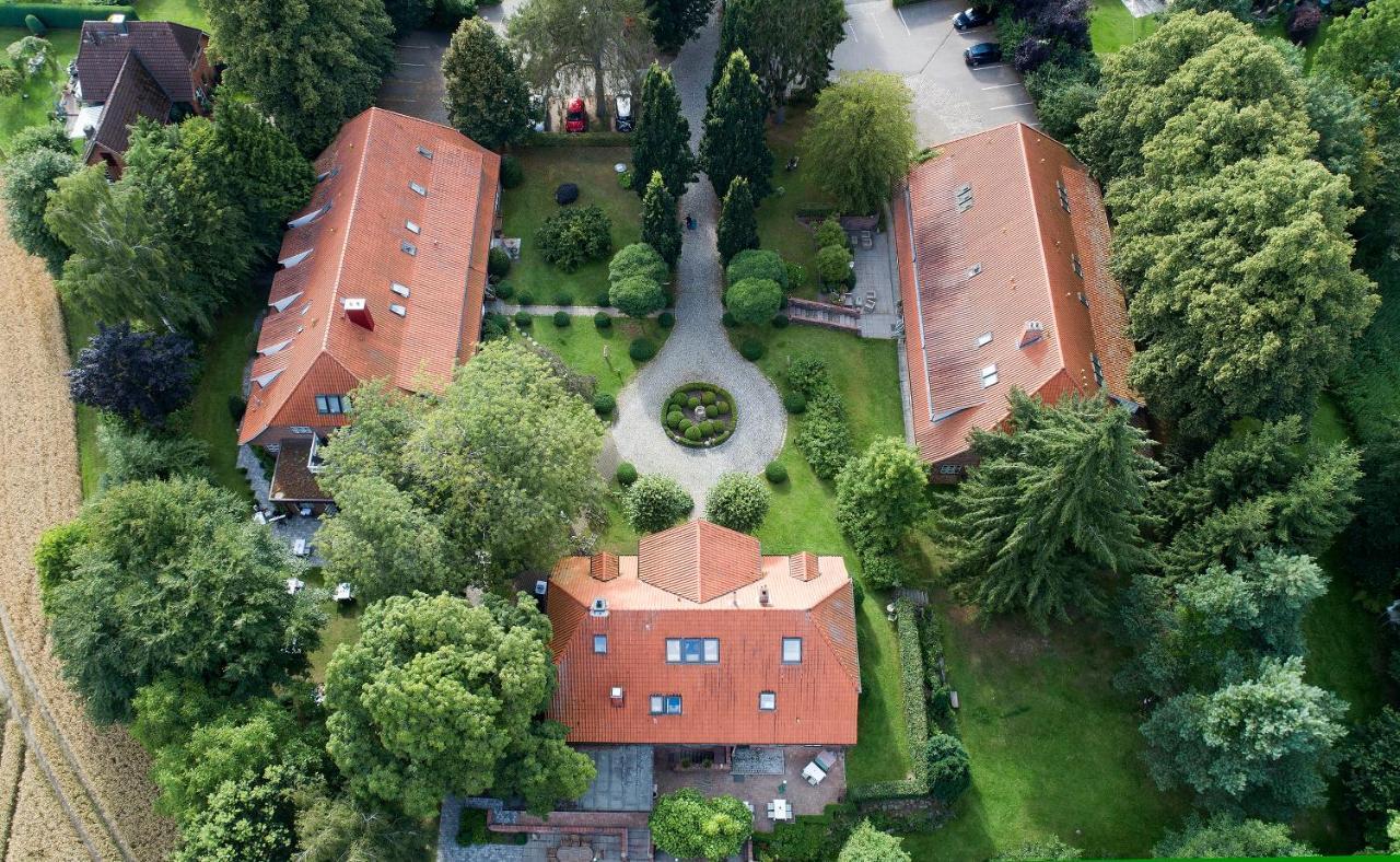 Romantik Hotel Friederikenhof Hotel Restaurant & Spa Lubeck Exterior photo